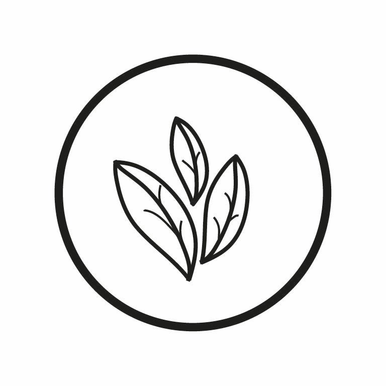 Onze hondenshampoo is 98% natuurlijk en vegan. 98% natural and vegan dog shampoo. Unique formula. Reduces itchy and irritated dog skin